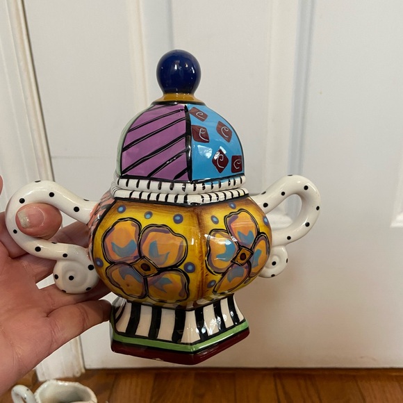 Hand painted Sugar and Creamer Set by Studio Design Works - Picture 5 of 8